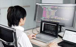 南京 api php源码,下载的php源码怎么运行呢？